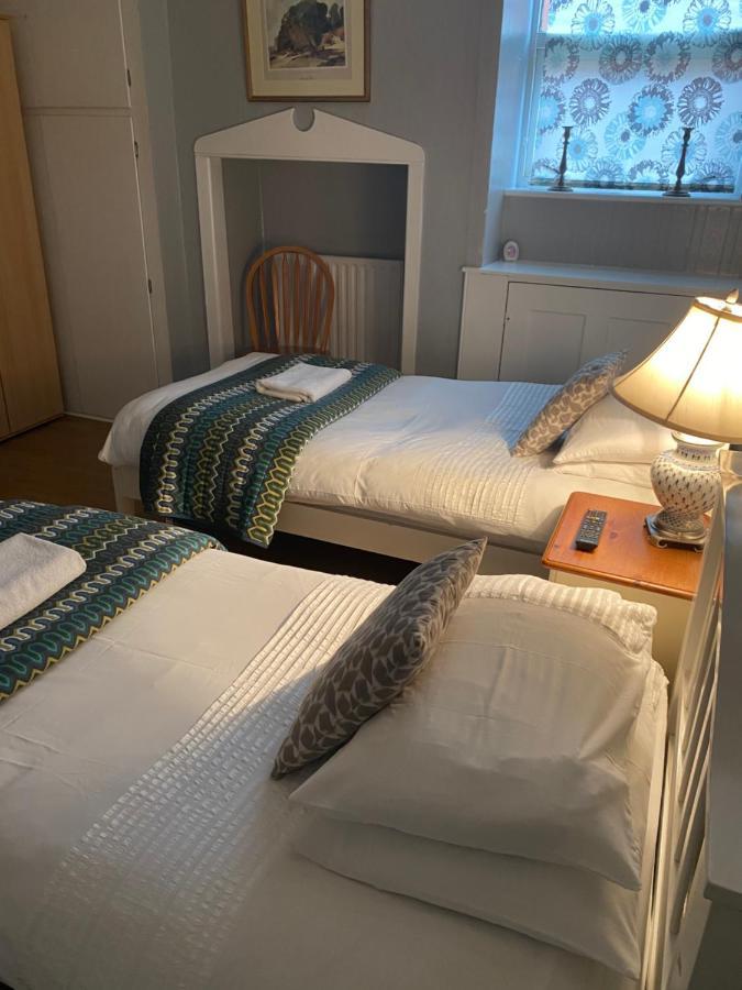 The Silverdale . Farnborough  Ngoại thất bức ảnh