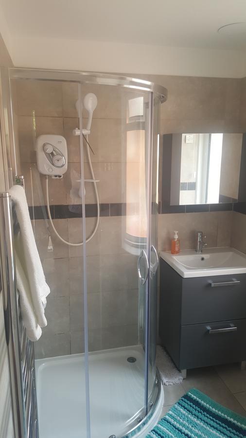 The Silverdale . Farnborough  Ngoại thất bức ảnh